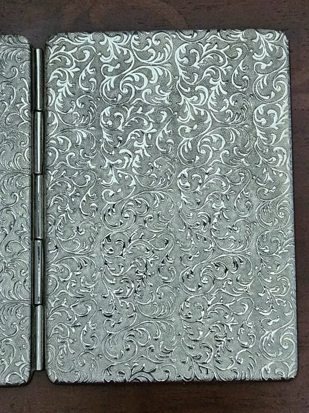MONICA RICH KOSANN ITALIAN ENGRAVED FLORAL SILVER 2 IMAGE CASE FRAME PHOTO ALBUM
